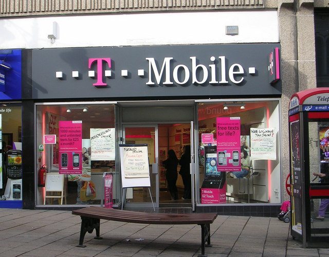 T-Mobile US Inc (NASDAQ:TMUS) To Hand Out Free Stock And Other Goodies In Promotion