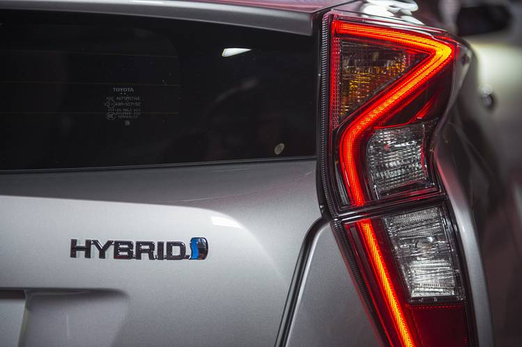 Toyota Motor Corp (NYSE:TM) Passes 9 Million Mark For Hybrid Vehicles Sold