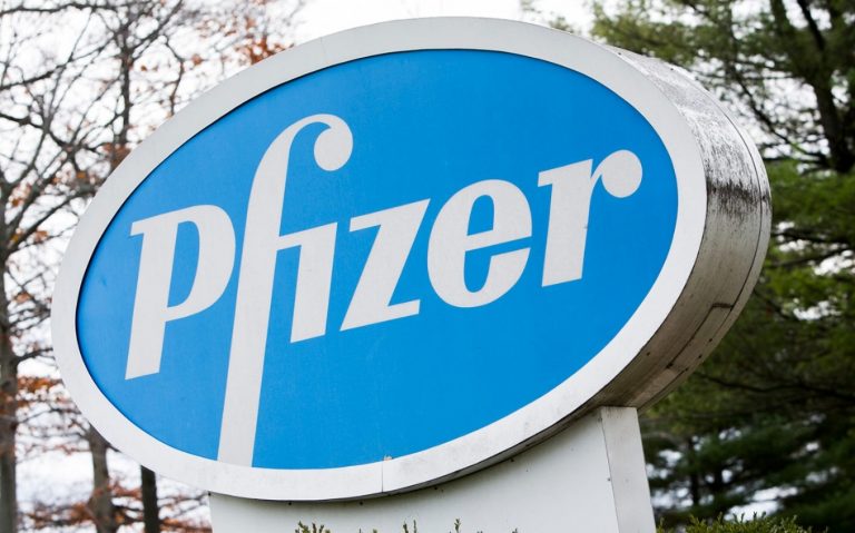 Pfizer Inc. (NYSE:PFE) Confirms $486M Settlement Agreement, Reports Upbeat Q2 Results