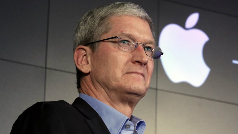 Apple Inc. (NASDAQ:AAPL) CEO Tim Cook Sells $36 Million in Stock