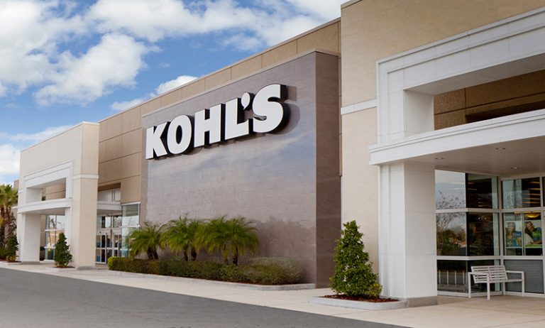 Kohl’s Corporation (NYSE:KSS) To Stock Apple Inc. (NASDAQ:AAPL) Apple Watch In 400 Stores