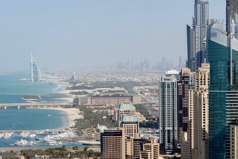 Dubai Adopts Blockchain Technology to Secure Land Registry Transactions