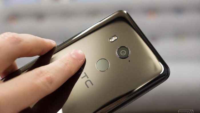 Users To Own Their Digital Identity With The New HTC Blockchain Smartphone